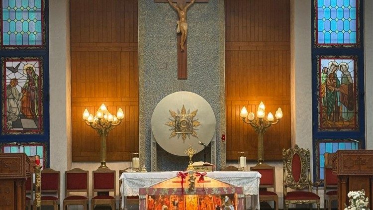 The Bishop stressed the need to respect religious and cultural differences in order to foster peace and justice in the Middle East