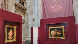 Le due opere esposte nella chiesa di Sant’Agnese in Agone a Piazza Navona, a Roma