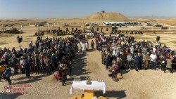 Los fieles se reunieron para la celebración del Bautismo en Qasr al-Yahud (foto: Custodia de Tierra Santa)