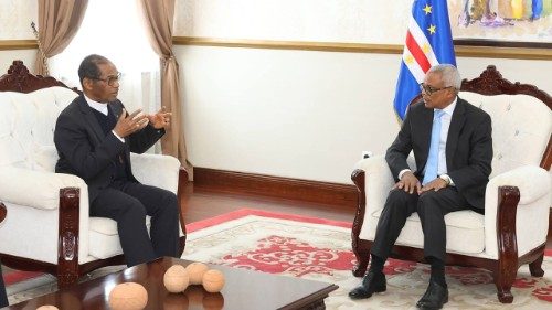 Au Cap-Vert, le cardinal Furtado re&ccedil;u par le pr&eacute;sident Neves