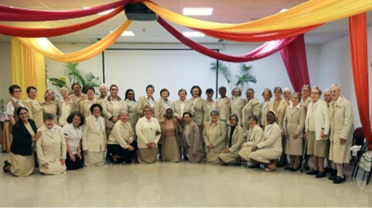 Irm&atilde;s Franciscanas de Ingolstadt reunidas na Assembleia, em   outubro de 2025, em S&atilde;o Paulo