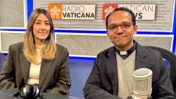 Mireia Bonilla junto al Padre Miguel Pedro Melo, vicedirector de la Red Mundial de Oración del Papa. 
