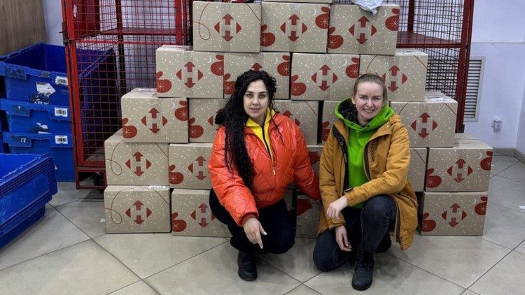 Las voluntarias de la "Compa&ntilde;&iacute;a de costura"