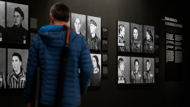 2026.01.20 Mostra "Seeing Auschwitz"