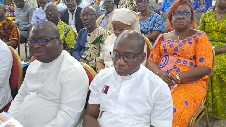 Travaux de la 128e Assembl&eacute;e pl&eacute;ni&egrave;re de la CECCI