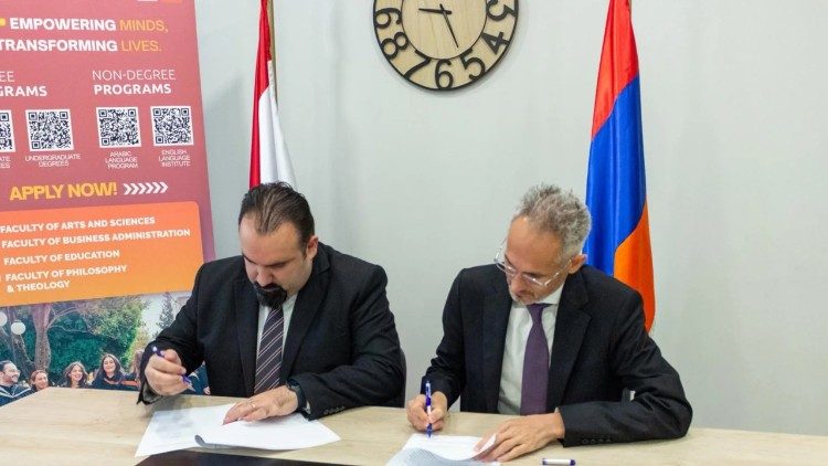 Համաձայնագրի ստորագրութիւն 