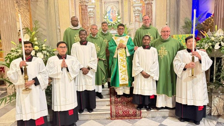 Baada ya misa ya maandalizi ya Siku Kuu ya Mtakatifu Vincent Pallotti