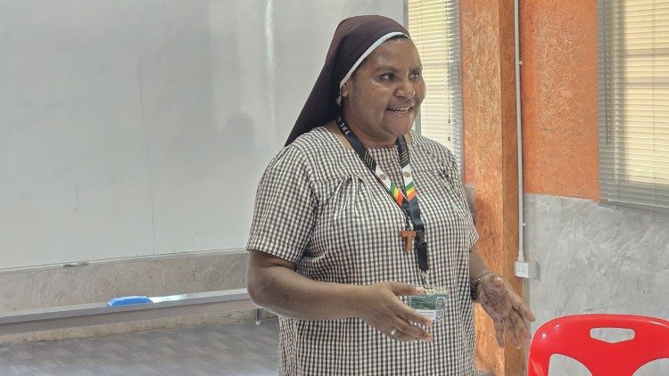 Sestra Grace duchovně doprov&aacute;z&iacute; katolick&eacute; univerzitn&iacute; studenty 