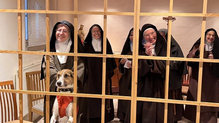 Die Schwestern im Karmel St. Josef in Hiller&ouml;d anl&auml;sslich des 1.200 j&auml;hrigen Jubil&auml;ums von St. Ansgar. 