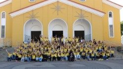 Jovens vivem experiência missionária nas férias