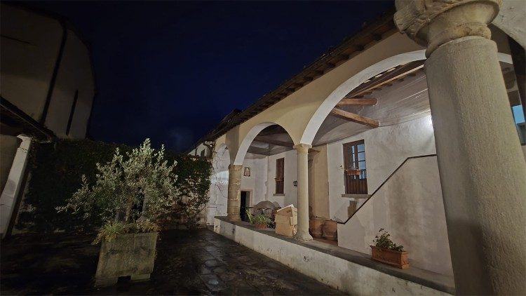 Il chiostro della Pieve di Sant'Agata in Arfoli