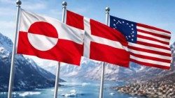 Միացեալ Նահանգներու, Կրինլանտի եւ Դանիոյ դրօշակները