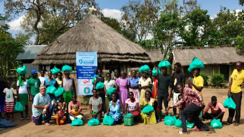  Ouganda, les sal&eacute;siens aux c&ocirc;t&eacute;s des personnes d&eacute;plac&eacute;es de Palabek