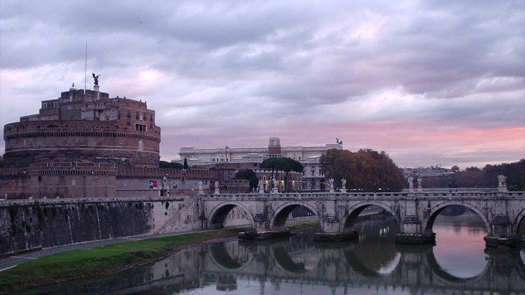 Castel Sant'Angelo e il ponte omonimo, noto anche come pons Aelius (ponte Elio), pons Hadriani (ponte di Adriano) e nel medioevo ponte di Castello.