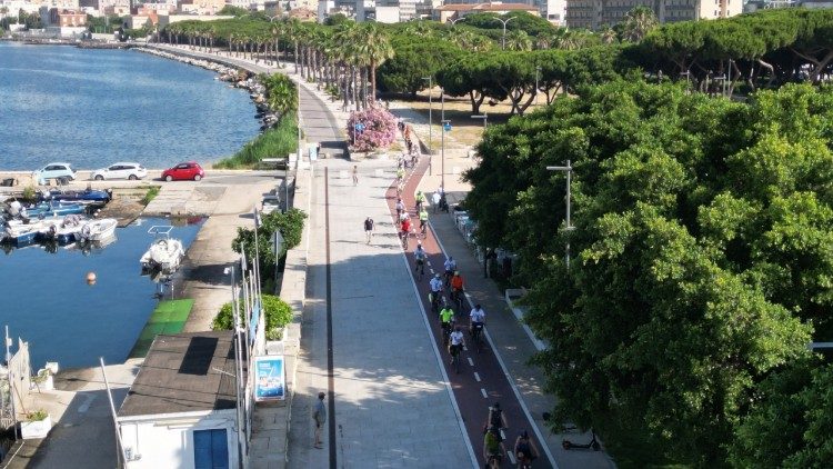 Un'edizione della Giornata Mondiale della Bicicletta a Cagliari