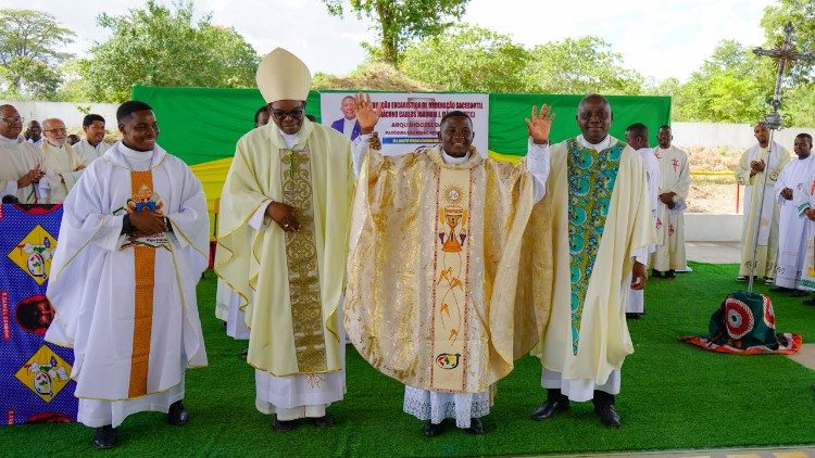 Ordenação sacerdotal do P. Carlos Joaquim Máquina, Missionário Comboniano