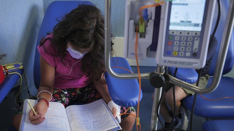 Nell’ultimo anno scolastico, oltre 4.000 studenti, ricoverati o in day hospital, hanno partecipato alla Scuola in Ospedale del Bambino Ges&ugrave;.