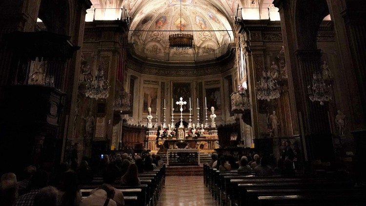 L'iniziativa, promossa dall'associazione ‘BellunoLaNotte.com’ in collaborazione con le diocesi italiane, i vicariati per la cultura, gli uffici di arte sacra, le pastorali giovanili e numerose confessioni religiose