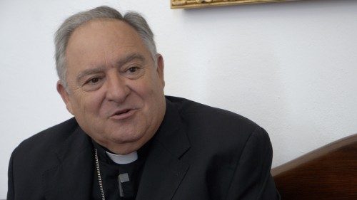 Il vescovo delle Canarie: “Il Papa qui, un onore per un popolo spesso abbandonato”
