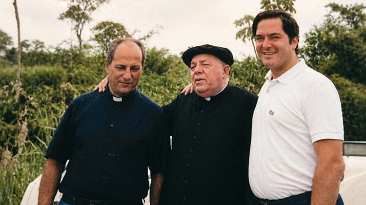A sinistra padre Nazareno Lanciotti, beatificato oggi a Mato Grosso in Brasile. 