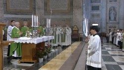 Il cardinale Lazzaro You presiede la Messa per la Pace tra Corea del Sud e Corea del Nord, nella Basilica di san Paolo Fuori le Mura, a Roma..