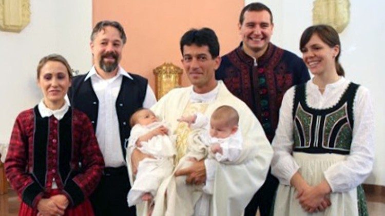 Juh&aacute;sz Imre atya lelkip&aacute;sztori szolg&aacute;latban