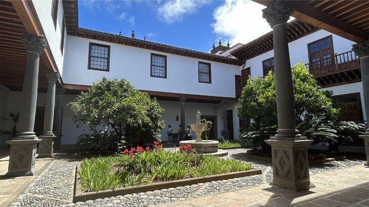  La maison &eacute;piscopale