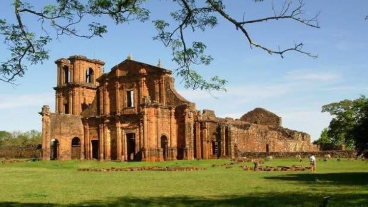  Igreja de S&atilde;o Miguel Arcanjo, declarada Patrim&ocirc;nio Mundial da Humanidade pela UNESCO em 1983.