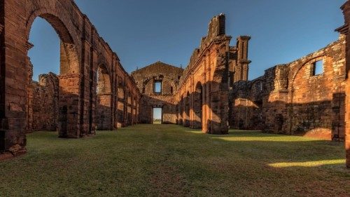 Miss&otilde;es, "uma hist&oacute;ria de pedras e de gentes, de passado e de futuro"