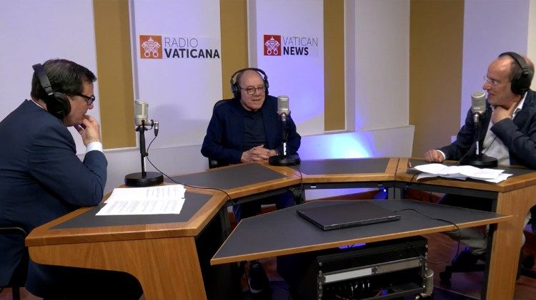 Un momento dell'intervista negli studi di Radio Vaticana Vatican News