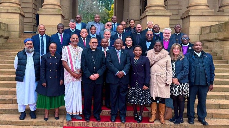 2026.06.18 Le President sud africain Ramaphosa rencontre les  leaders religieux