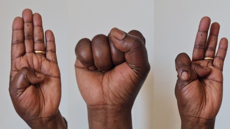 2026.06.19 PICTURE:SIGN LANGUAGES