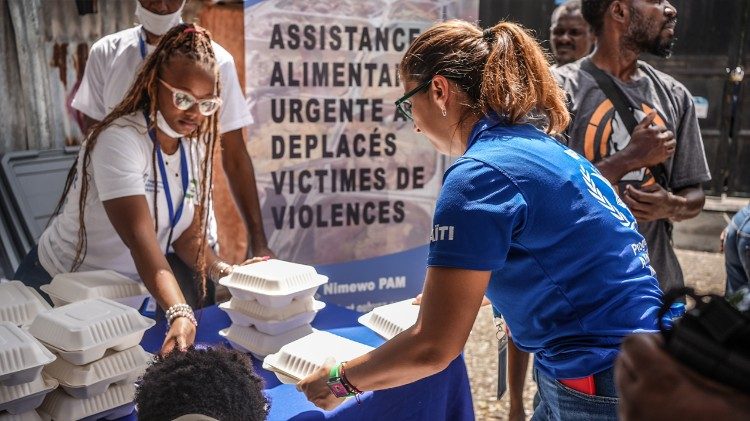 Humanitarian efforts of World Food Programme in Latin America and Africa