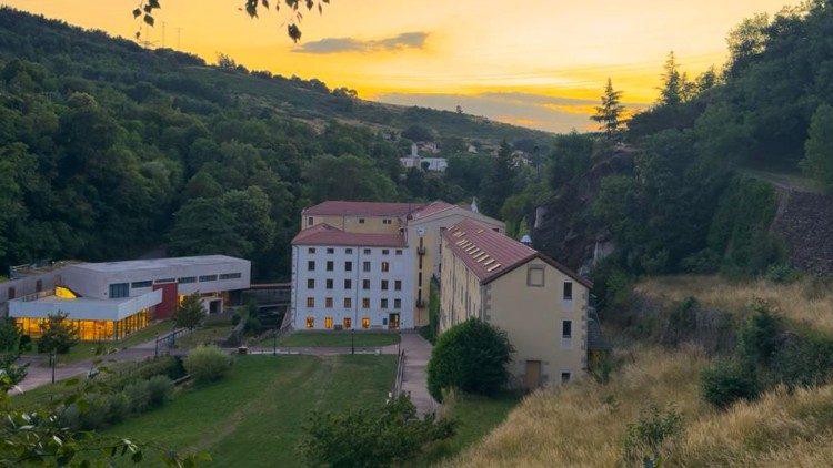 Em L'Hermitage, na França, a Casa Mãe do Instituto Marista, construída pelo próprio São Marcelino Champagnat