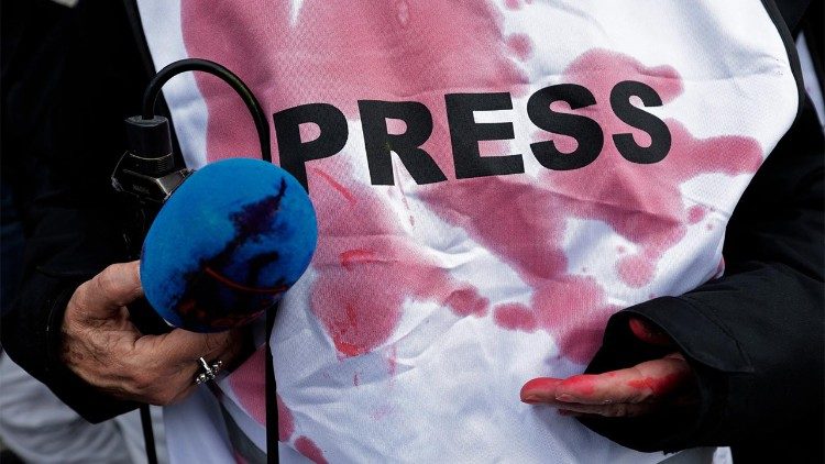 Nel 2025 raddoppiati i paesi in cui i giornalisti sono in pericolo. La denuncia di Rsf