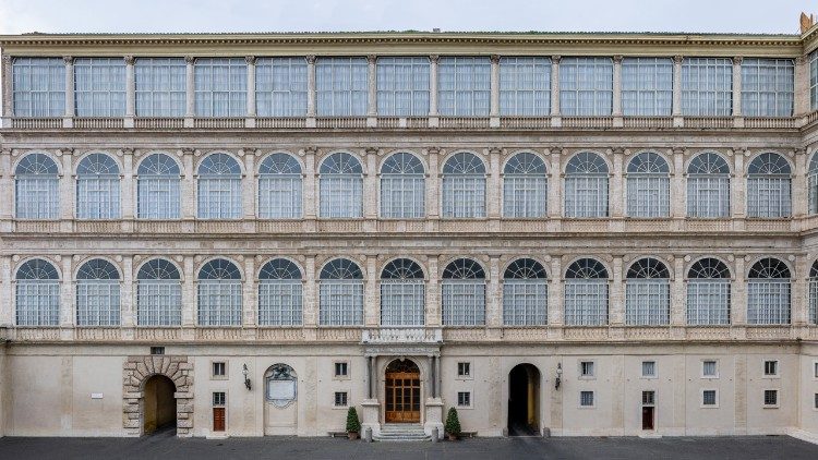 Veduta esterna delle Logge, foto di G. Capone, 2024 (Copyright &copy; Governatorato SCV – Direzione dei Musei. Tutti i diritti riservati)