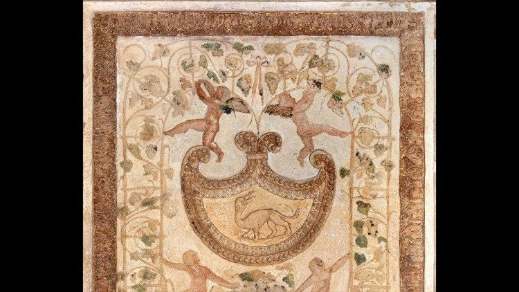 Parete est, VI campata, parasta. Scena di amorini, dopo il restauro, foto di A. Prinzivalle, 16/05/2023 (Copyright &copy; Governatorato SCV – Direzione dei Musei. Tutti i diritti riservati)