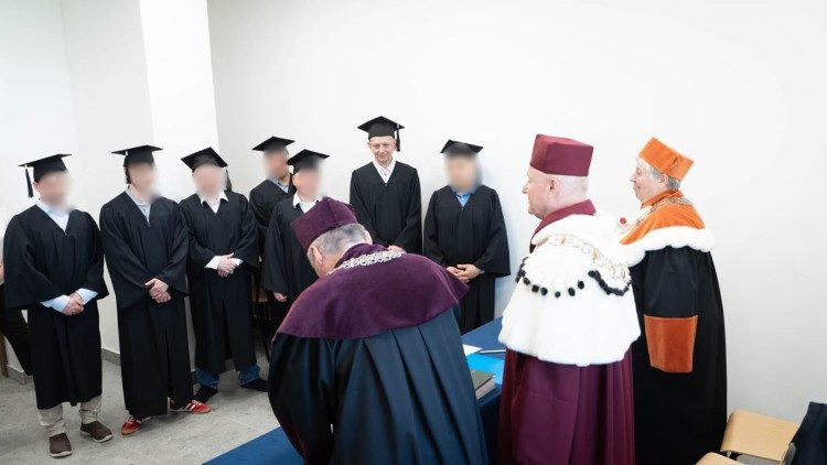  Studia są nagrodą i solidną metodą reedukacji