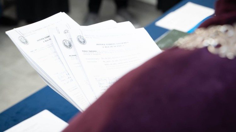 I diplomi di laurea conseguiti dai detenuti di Lublino