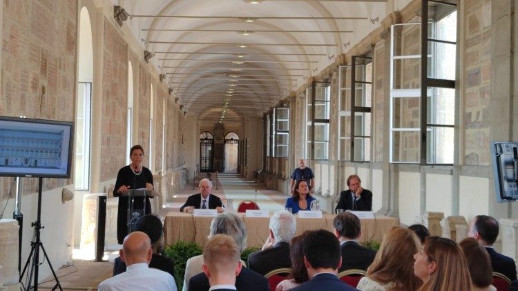 Die Pressekonferenz in der Lapidaria der Vatikanischen Museen