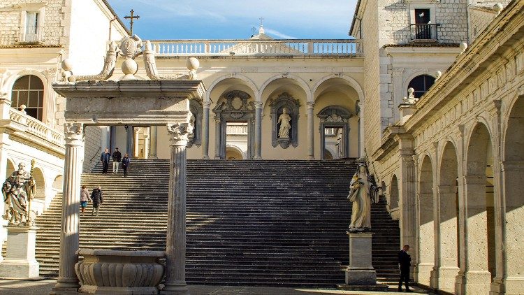 In einem der Innenh&ouml;fe der nach der Zerst&ouml;rung von 1944 wiedererrichteten Abtei Montecassino