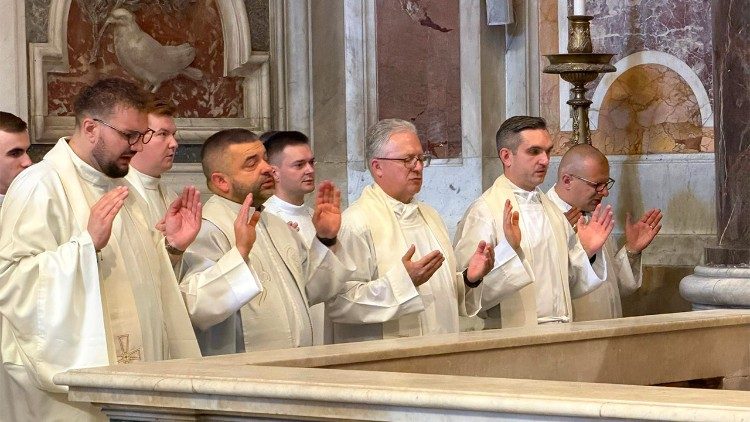 W koncelebrze znalazło się dziś ok. 60 kapłan&oacute;w