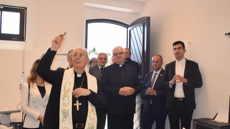 Kardinal Mamberti u Mariji Bistrici blagoslovio Hodočasničku volontersku ambulantu (Foto: Elvis Lacković)