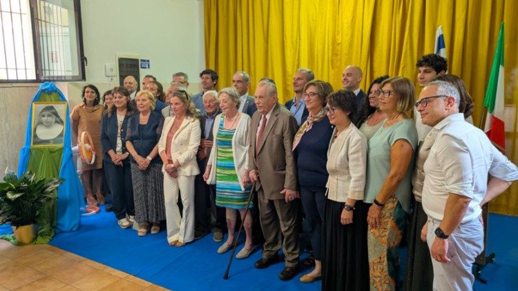 Un momento della cerimonia conferimento onorificenza a suor Maria Angela Goglia, Giusta fra le Nazioni