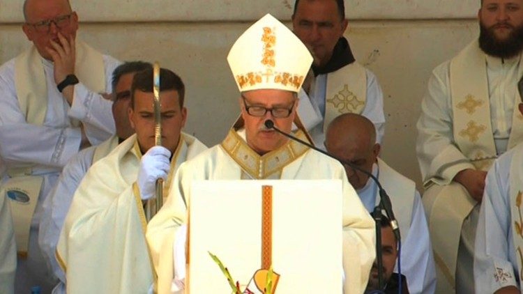 Vojni ordinarij u BiH mons. Miro Relota (Foto: Radiotelevizija Herceg-Bosne / snimka zaslona)