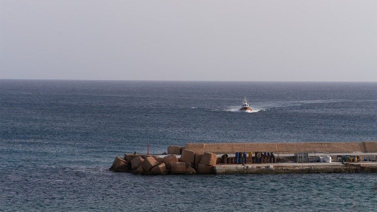 Lampedusa, nazywana wyspą sumienia Europy czeka na Papieża