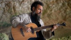Giacomo Sferlazzo, artista e attivista “di frontiera” che vive e lavora a Lampedusa ©fotovaticannews