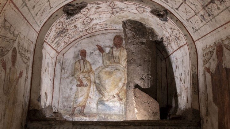 Ges&ugrave; tra Pietro e Paolo. Affresco dell'ipogeo di via Dino Compagni sulla via latina 