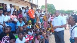 Pe. Simone Adriano, no Centro de Maratane (Nampula), promovendo integração, esperança e convivência comunitária