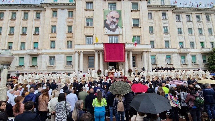 Celebraci&oacute;n eucar&iacute;stica en el marco del 70&ordm; aniversario de la Casa Sollievo della Sofferenza 